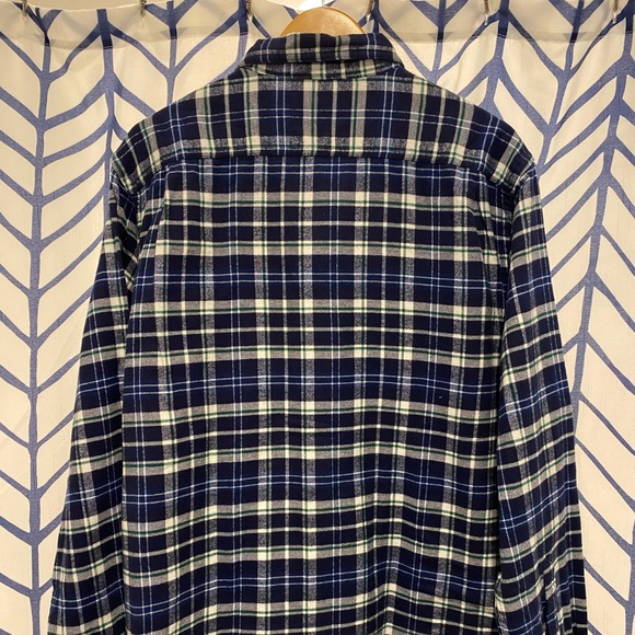 Generic Men’s Blue/Green/White Flannel - Picture 2 of 4